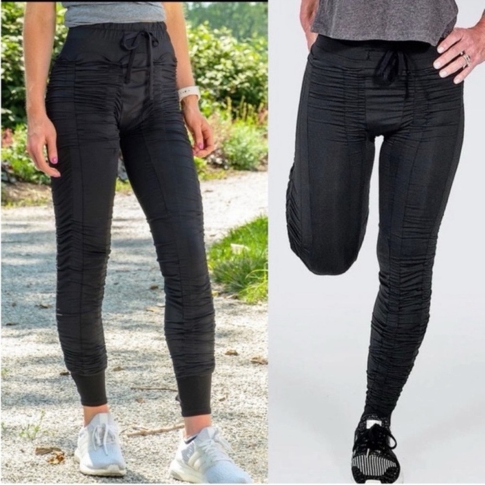 AGOGIE +20 Resistance Pants size medium